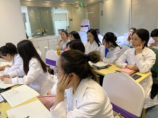 探索四川成都微整學(xué)習(xí)班 在線咨詢開啟專業(yè)成長(zhǎng)之旅